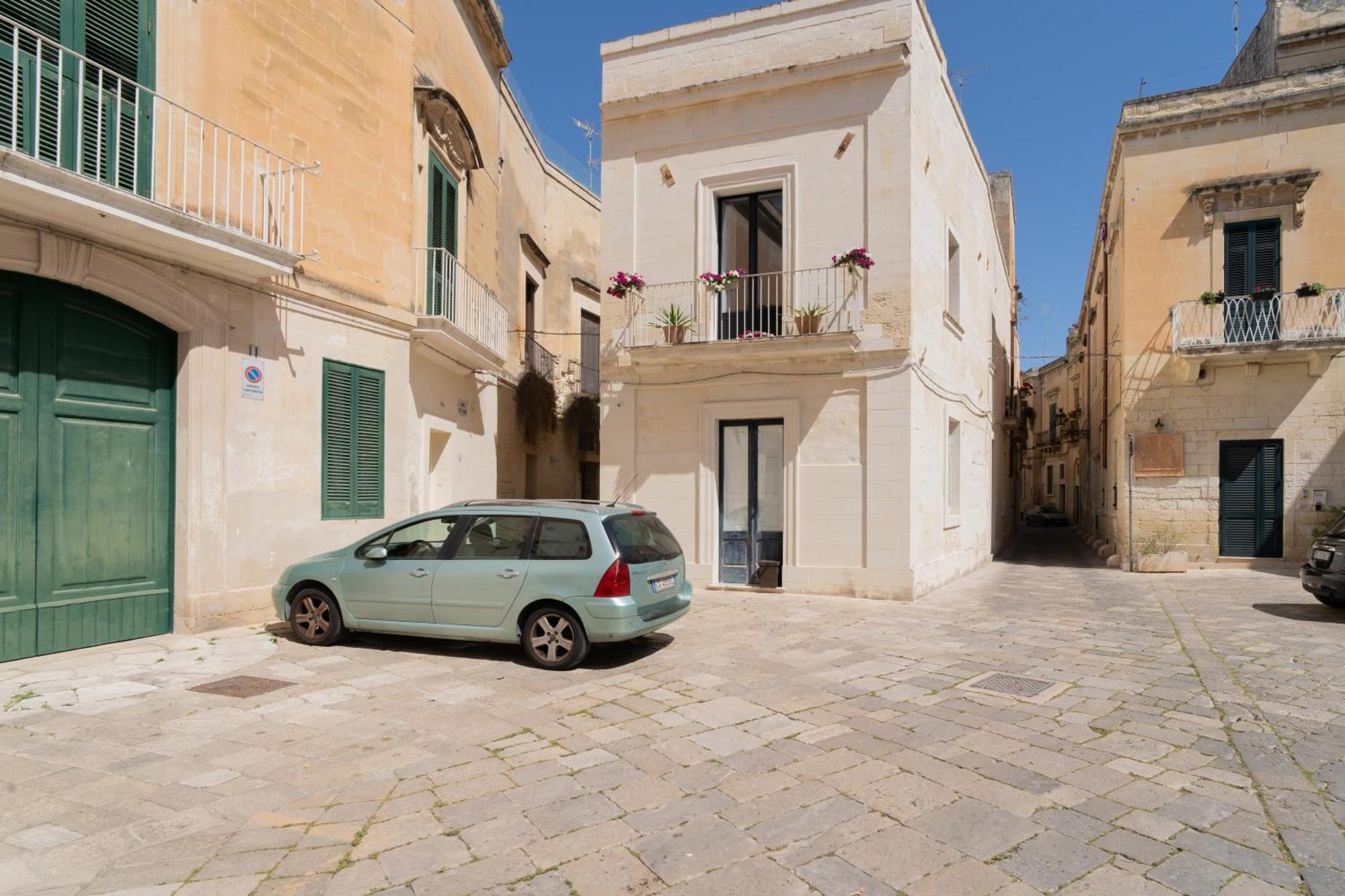 Dimora Barocca Luxury Suites Lecce Exterior photo