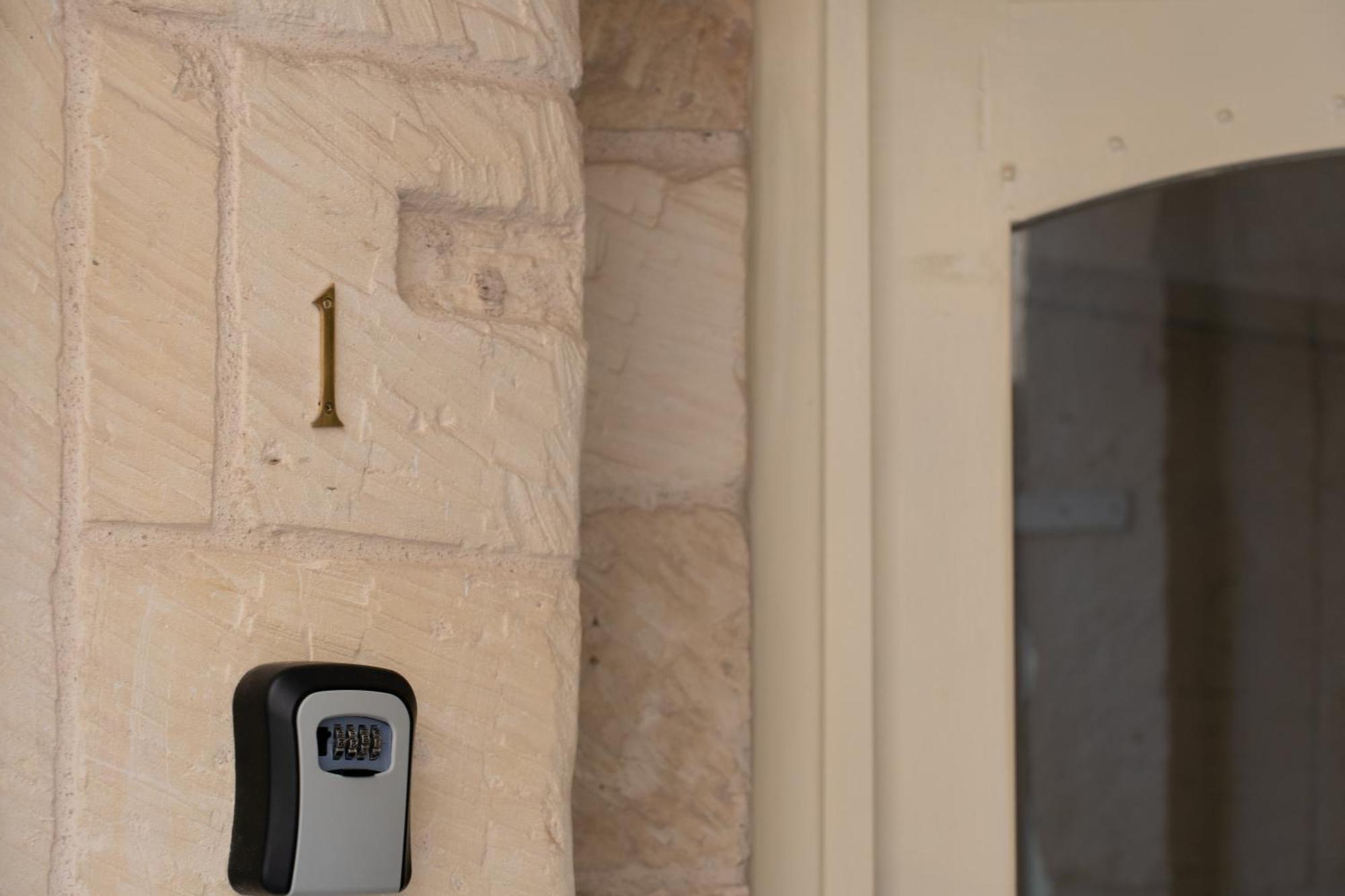 Dimora Barocca Luxury Suites Lecce Exterior photo